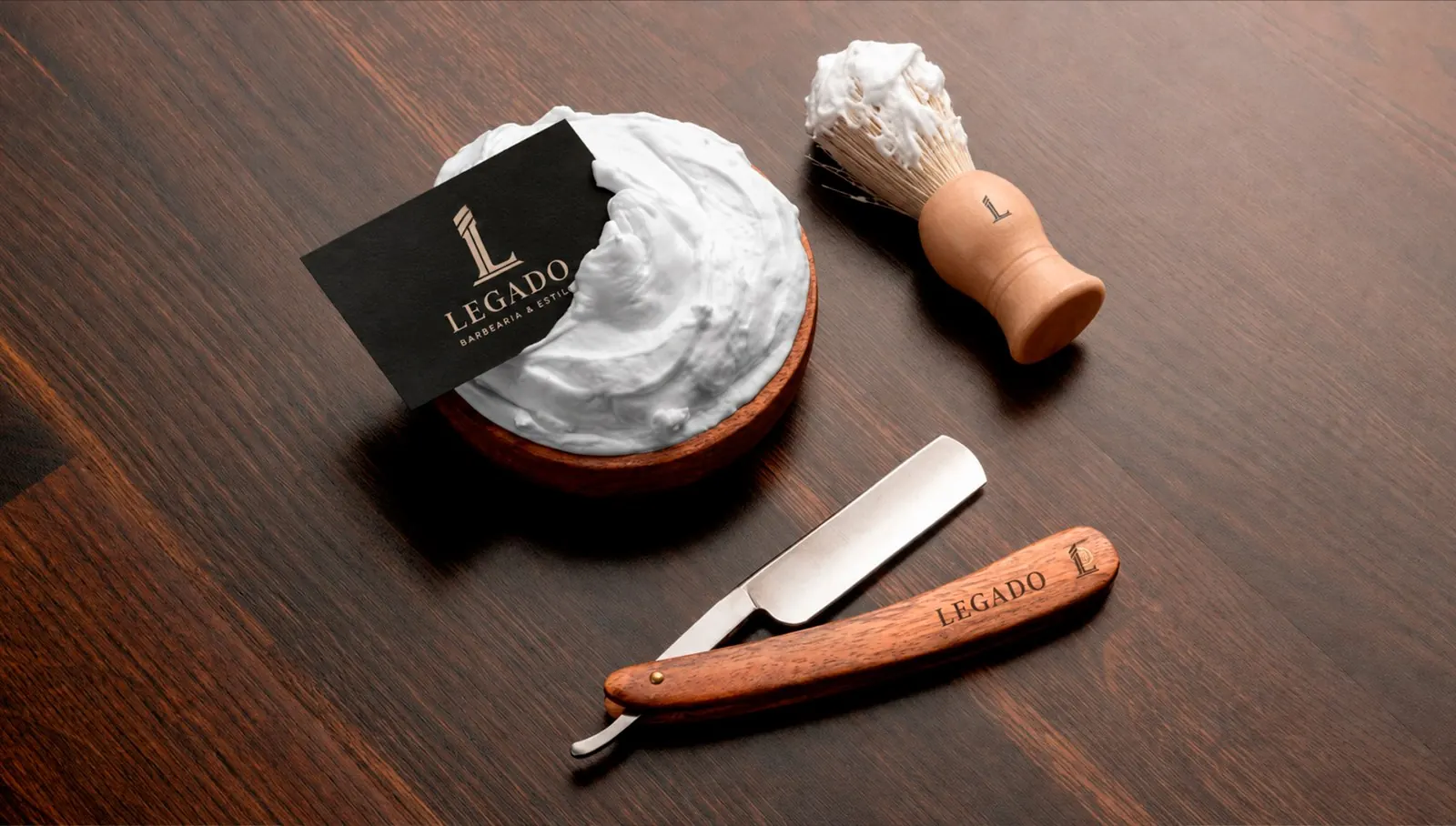 Legado Barbearia & Estilo — Navalha e espuma